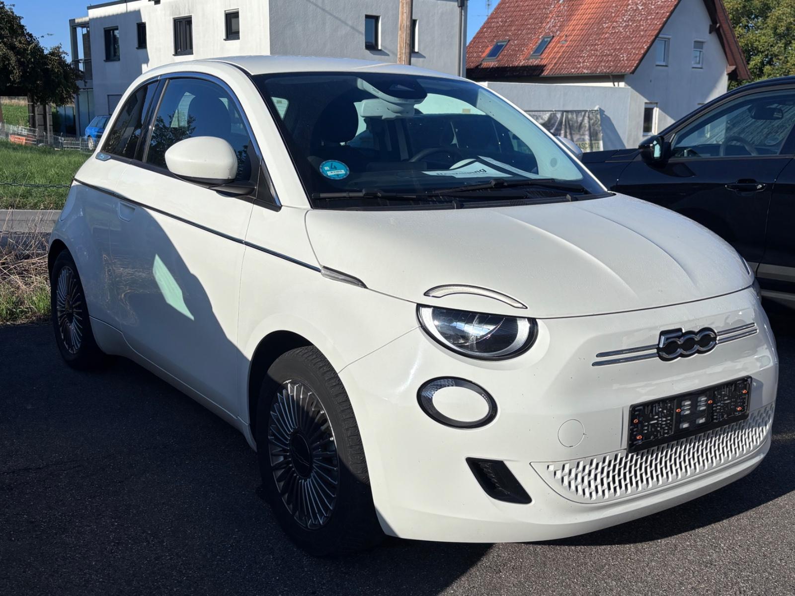 Fiat 500e 42 KW/h Batterie*Schnelllader*Allwetter*ALU