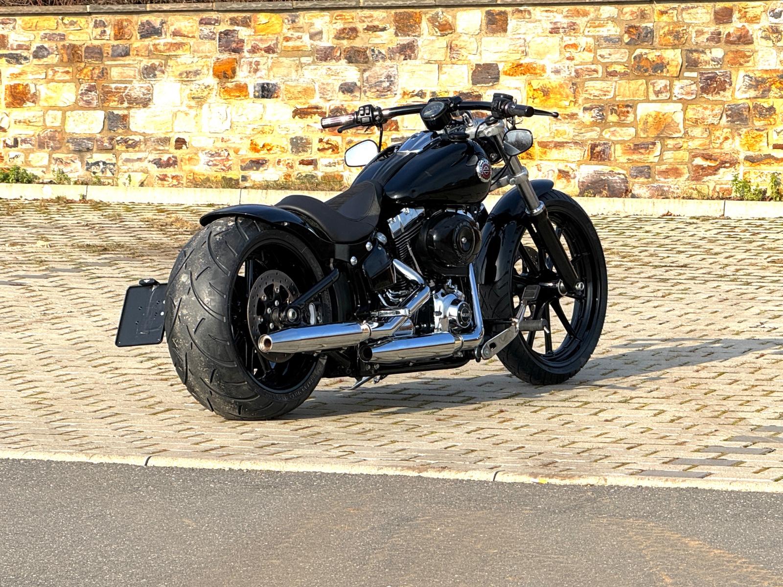 Harley-Davidson BREAKOUT FXSB 103 CUSTOM