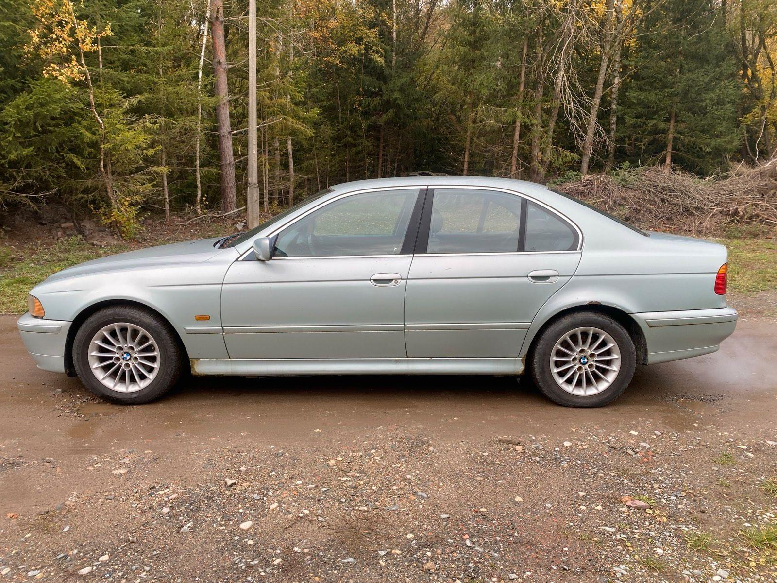 BMW 525