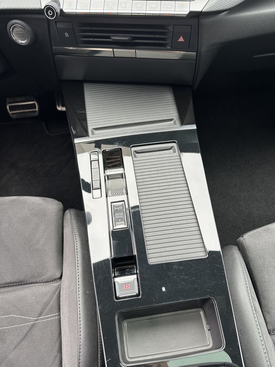 Fahrzeugabbildung Opel Astra SpT 1.5 D Aut. GS NAV+LED+PANO+18ZOLL+1HD