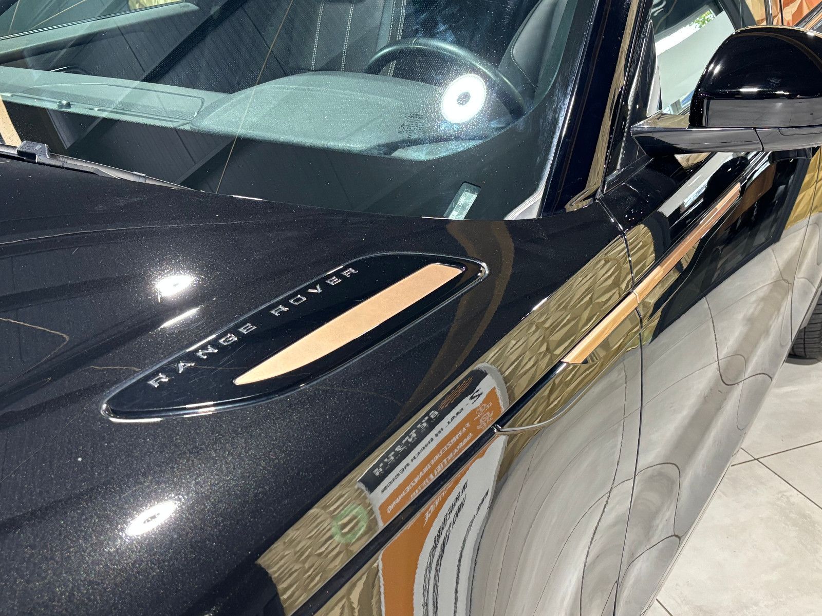 Fahrzeugabbildung Land Rover Range Rover Velar R-Dynamic SE/PANO/MEMORY/APPLE