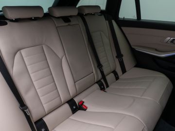 Fahrzeugabbildung BMW M340d xD DAB CockPitPro PDC Stop&Go AHK Alarm