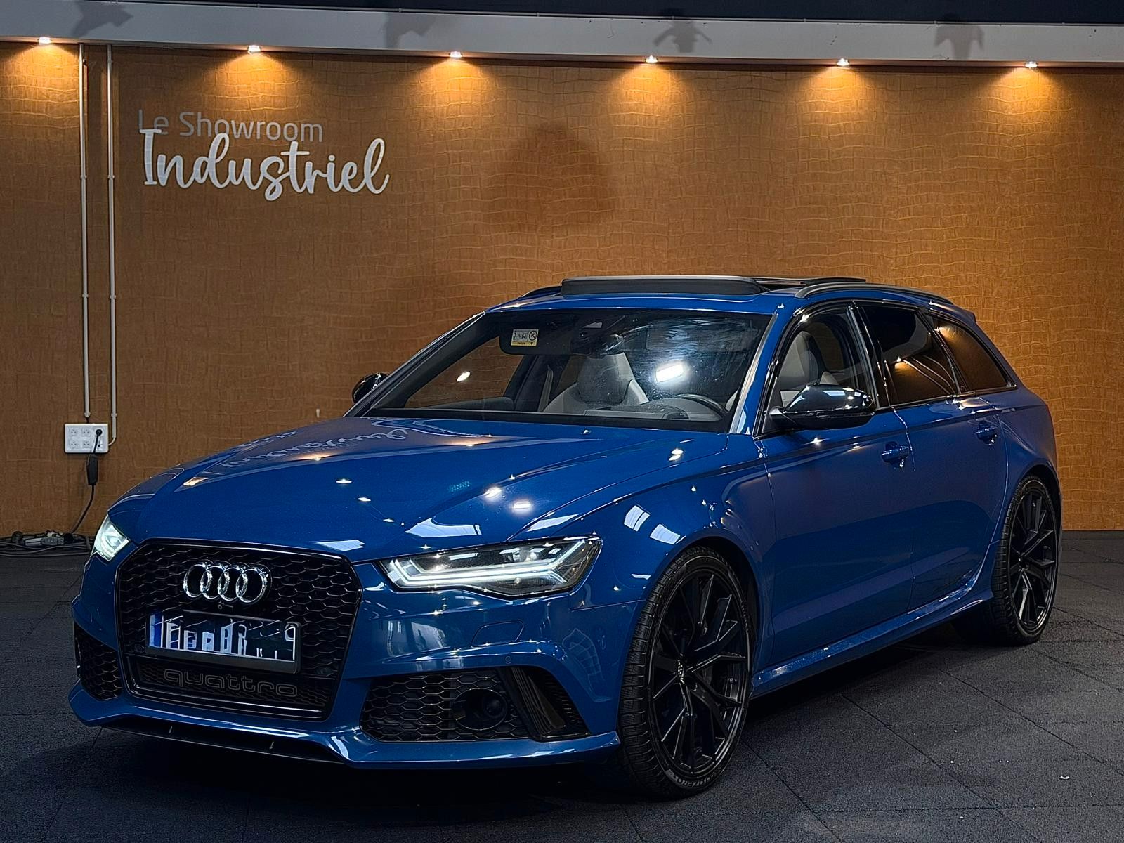 AUDI RS6 Performance+ Dynamic Paket+ Keramik Pano 360