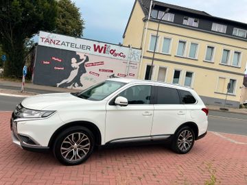 Mitsubishi Outlander - 11