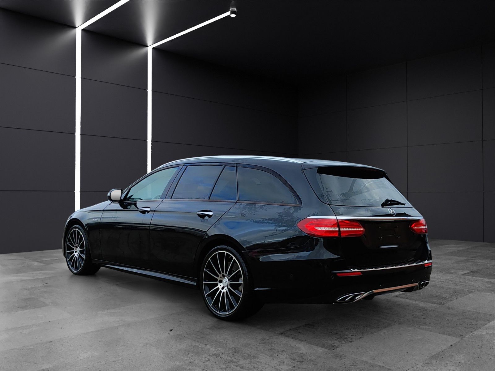 Fahrzeugabbildung Mercedes-Benz E 43 AMG 4Matic*Head-up*Pano*360°*Ambiente*
