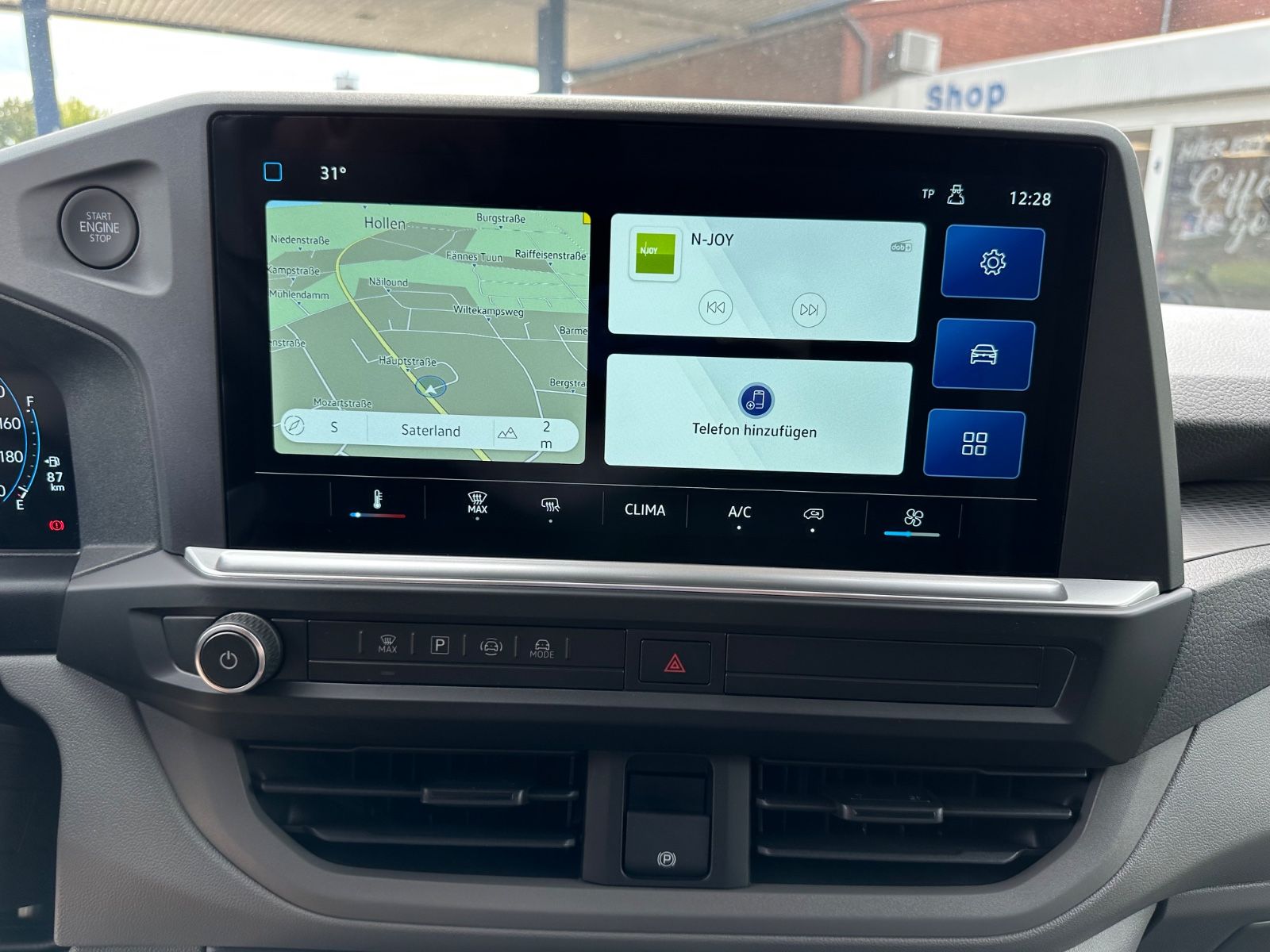 Fahrzeugabbildung Volkswagen T7 Transporter Kasten 2.0 TDI LR Navi/GRA/LED/EP