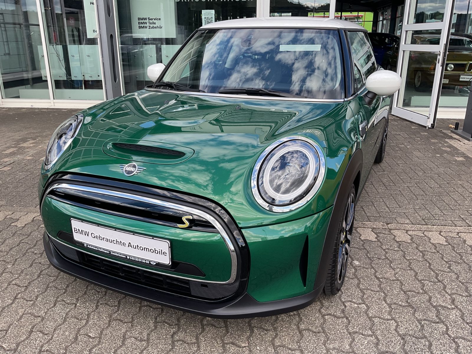 MINI Mini Cooper SE Classic Trim Navi/Sportsitz/LED imagem 2
