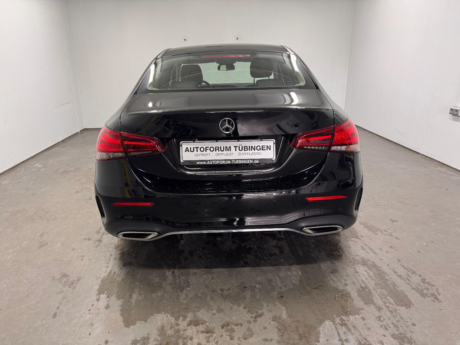 Fahrzeugabbildung Mercedes-Benz A 200 d 4MATIC DCT LImousine *AMG-LINE*KAMERA*