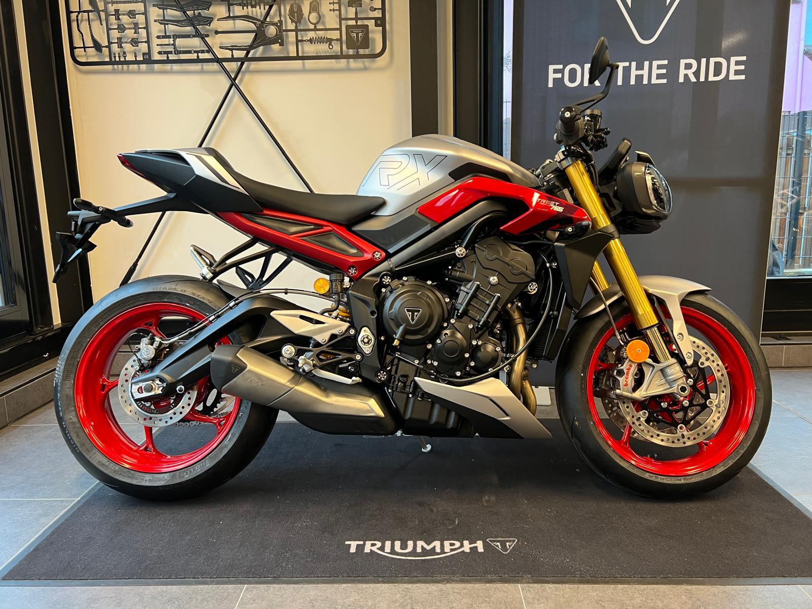 Triumph Street Triple RX *NEU*