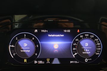 Volkswagen Golf VIII 2.0 TDI Move AID+LED+AMBIENT+ALU