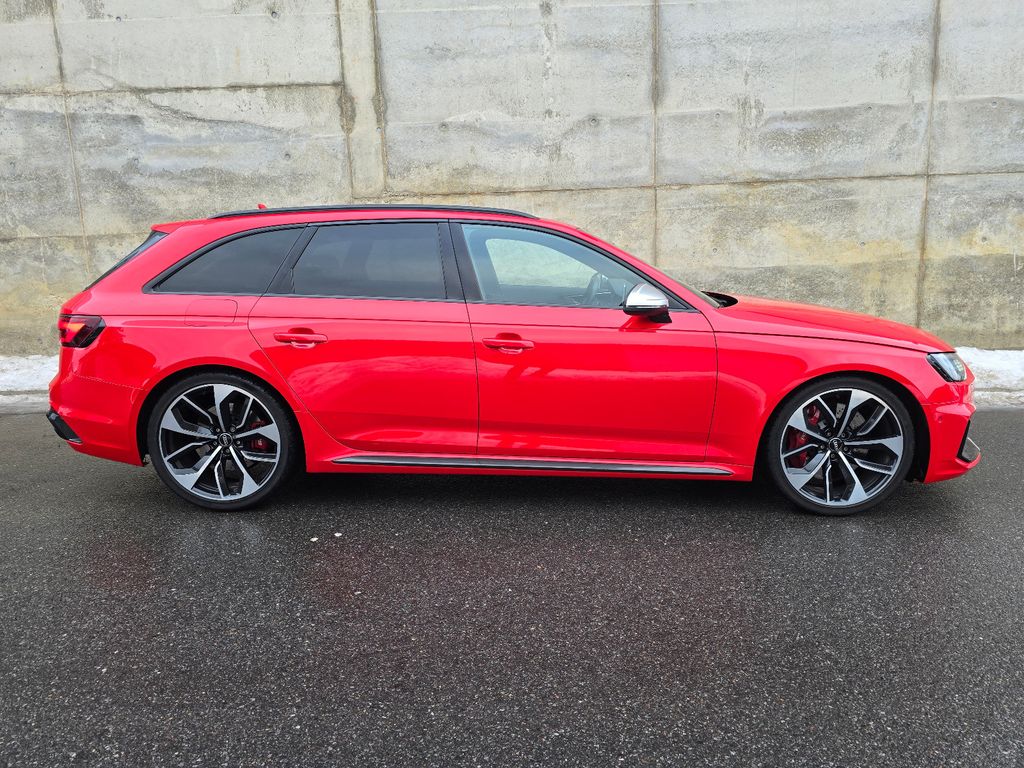 AUDI RS4 Avant 2.9 TFSI quattro erst 47Tkm Misanorot AUDI RS4 Avant 2.9 TFSI quattro erst 47Tkm Misanorot