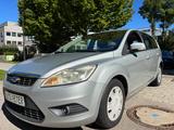 Ford Focus Turnier Ambiente - Ford Focus aus 2008: Turnier