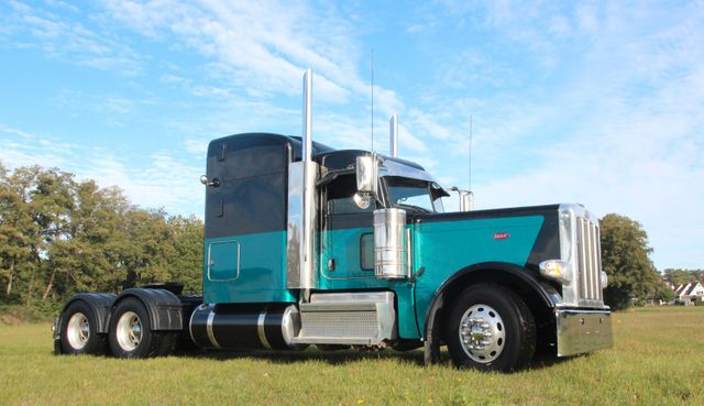 Peterbilt 389