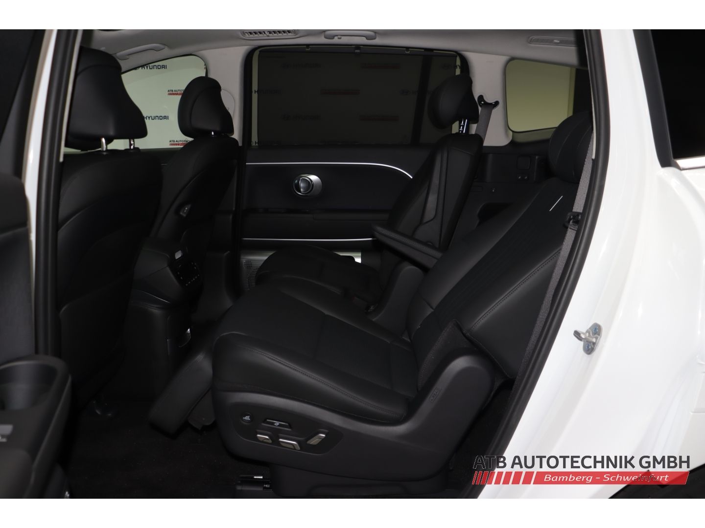 Fahrzeugabbildung Hyundai IONIQ 9 6-Sitzer MY26 UNIQ 110 kWh 307 PS PANO-D