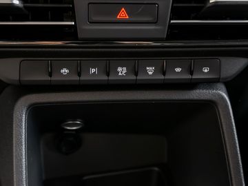 Ford Tourneo Connect 2.0 Titanium Autobahnassistent