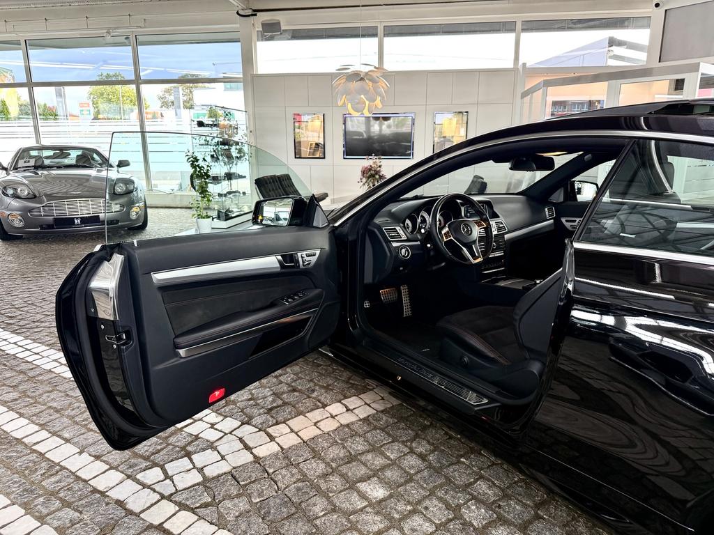 Mercedes-Benz E 320