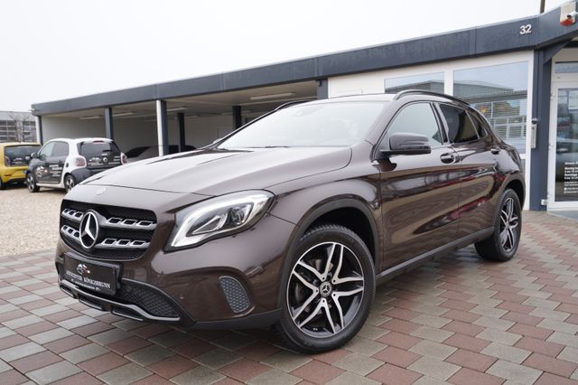 Mercedes-Benz GLA 200 7G*2.Hand*Automatik*Navi*Tempomat*SHZ...