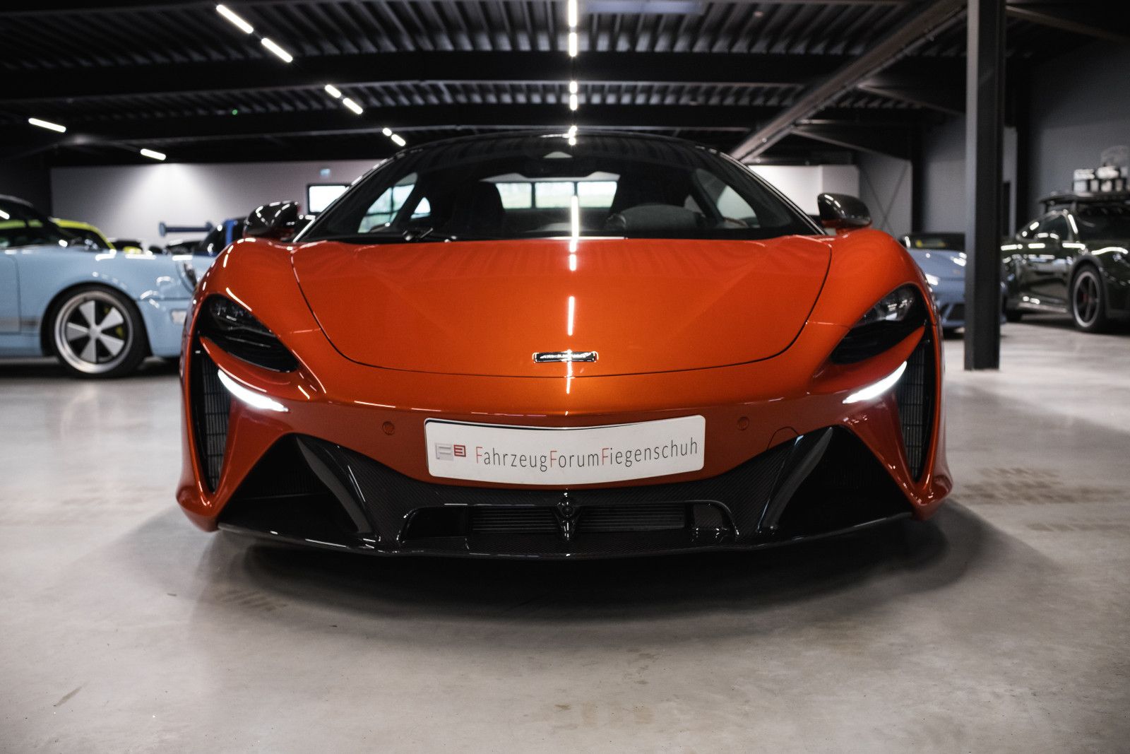 Fahrzeugabbildung McLaren Artura-Lift-Tech.Pack-Prac.Pack-B&W-Steuer!
