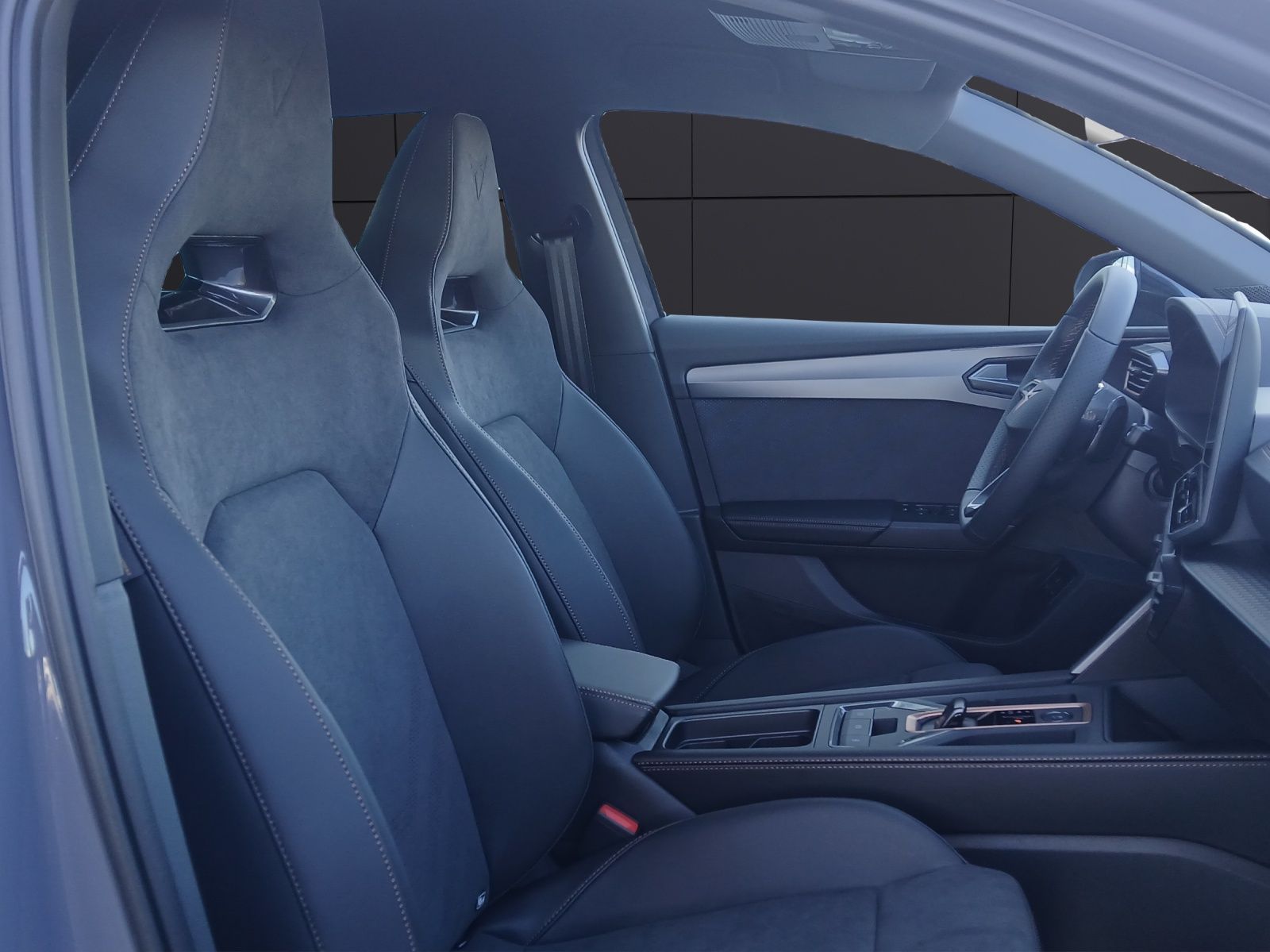 Fahrzeugabbildung CUPRA Leon Sportstourer 1.5 e-Hybrid AHK EdgeP.Navi