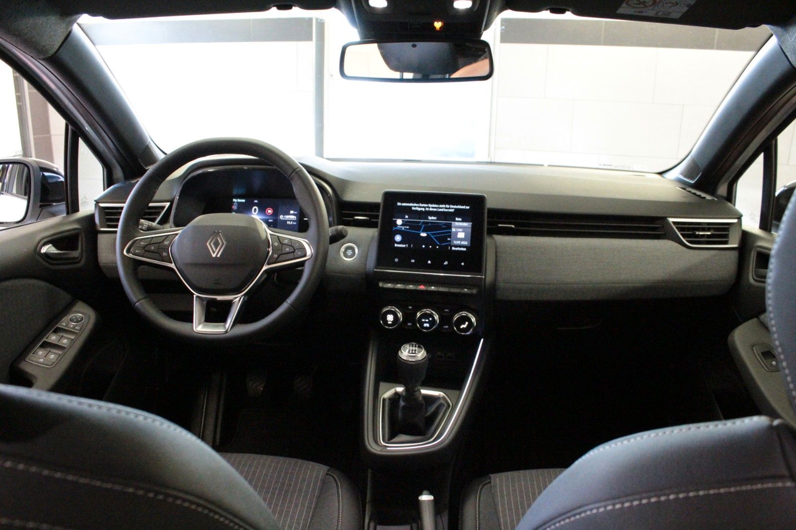 Fahrzeugabbildung Renault Clio TCe 90 Techno *Winter-*&*Look-Paket*