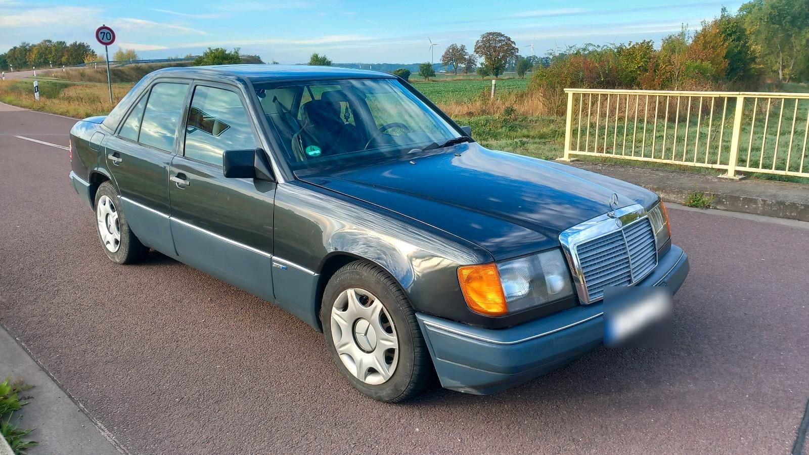 Mercedes-Benz E 200