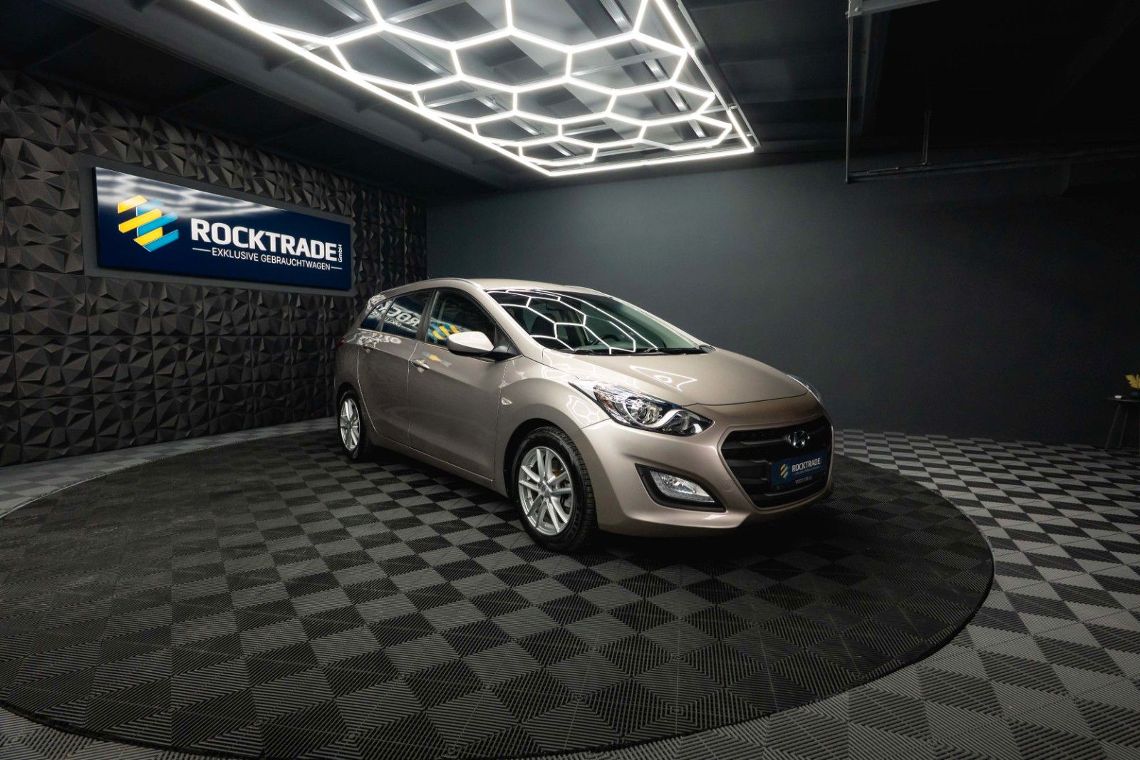 Fahrzeugabbildung Hyundai i30 cw blue Trend | 1.Hand | LED | AHK | LHZ