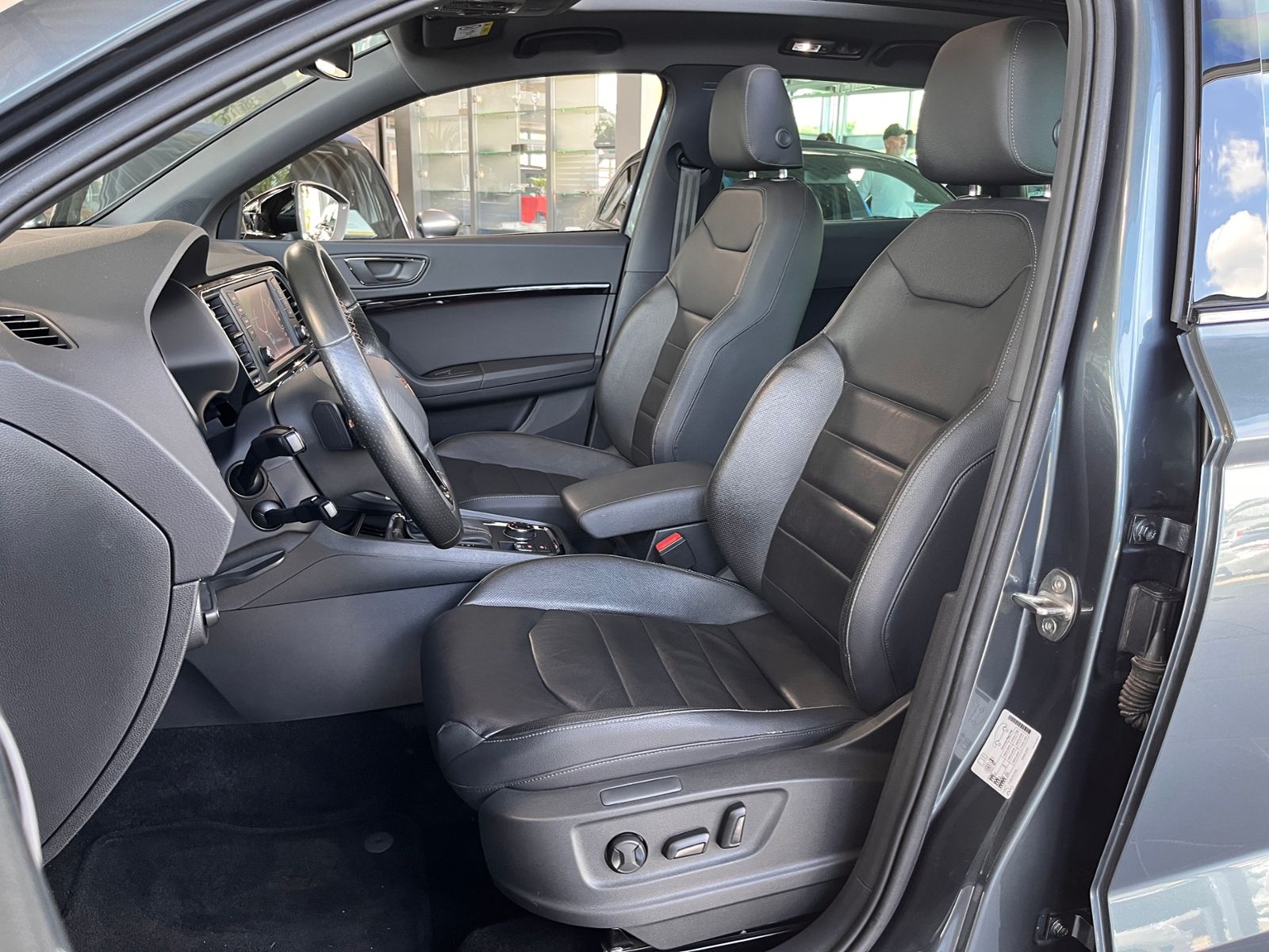 Fahrzeugabbildung CUPRA Ateca 4Drive PANO LED NAVI LEDER 360°