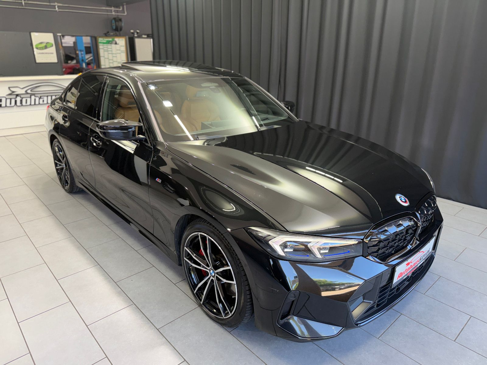 Fahrzeugabbildung BMW M340i xDrive Limousine|M-Sitze|H&K|360°|PANO|HuD