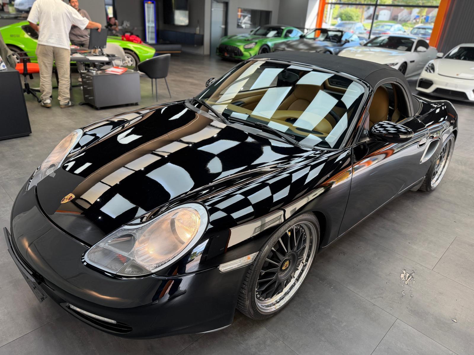 Porsche Boxster 986 2.7 | 220 ch | BVM | Cuir partiel beige | GPS | Régulateur de vitesse | Suspension sport