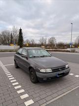 Opel Astra 1.6  F CC | Zahnriemen neu | TÜV | Klima - Opel Astra aus 1996: F