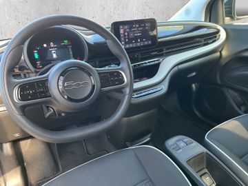 Fiat 500e Action 23,8 kWh Klima+SHZ+Carplay
