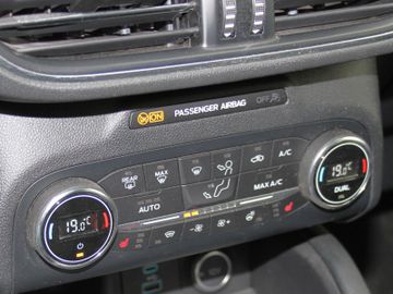 Ford Kuga - 12