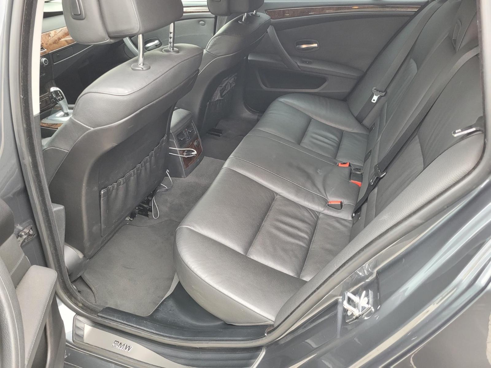 BMW 525 2008 — photo 10