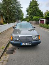 Mercedes-Benz 300 D W124 2.Hand H-Kennzeichen nur 69.000km! - Mercedes-Benz aus 1987 mit Diesel-Antrieb