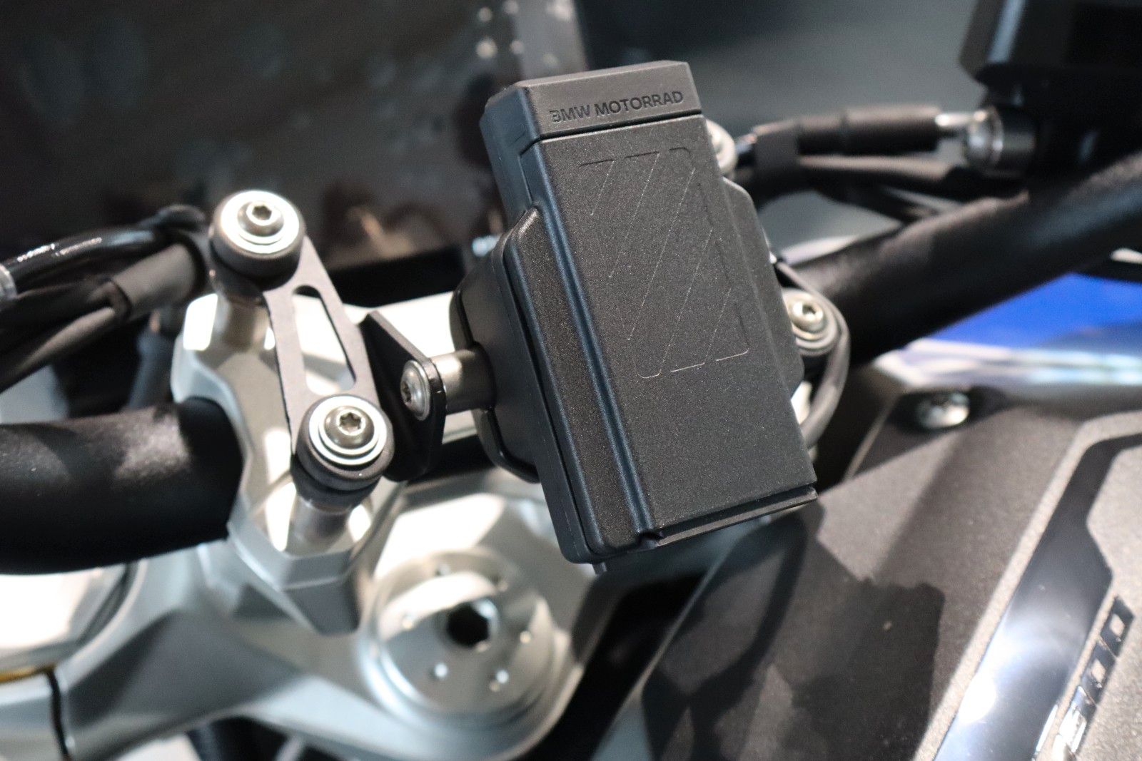 Fahrzeugabbildung BMW R1300R Style Performance