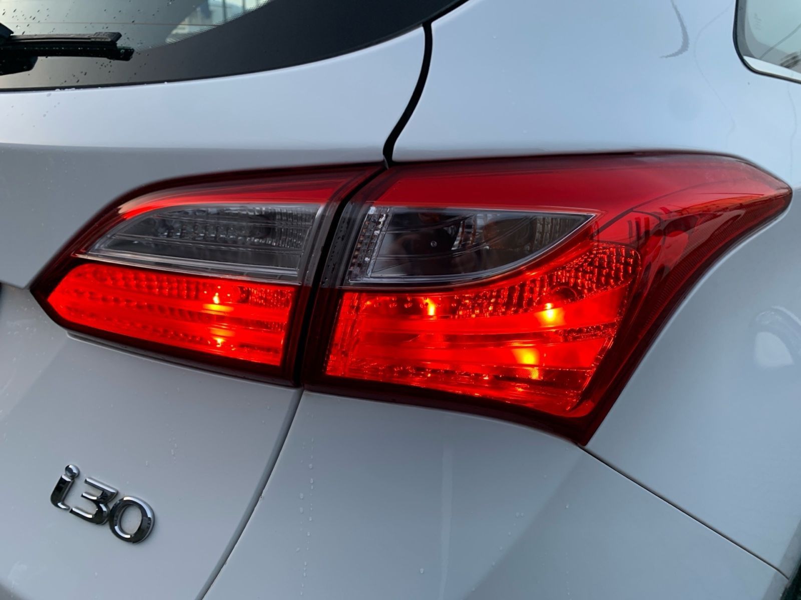 Fahrzeugabbildung Hyundai i30 cw Trend Sitzheizung Einparkhilfe