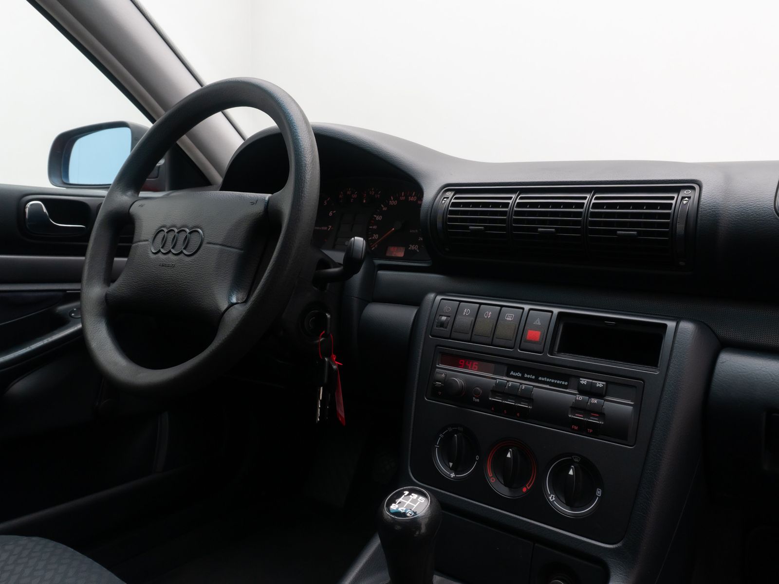 Fahrzeugabbildung Audi A4 1.6 GSD Nebelschwfr ABS Winterreifen Stoff