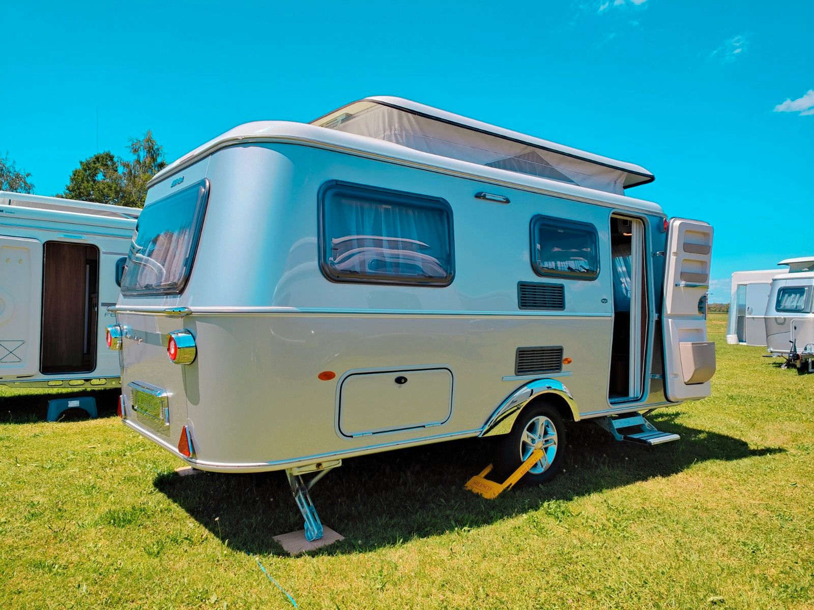 Fahrzeugabbildung HYMER / ERIBA / HYMERCAR Touring 542 Legend Urban 2026