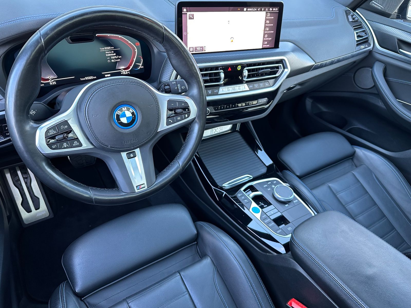 Fahrzeugabbildung BMW iX3 Impressive M Sport NAV+LED+PANO+AHK+HUD+360°