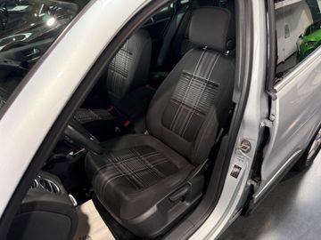 Volkswagen Tiguan - 10