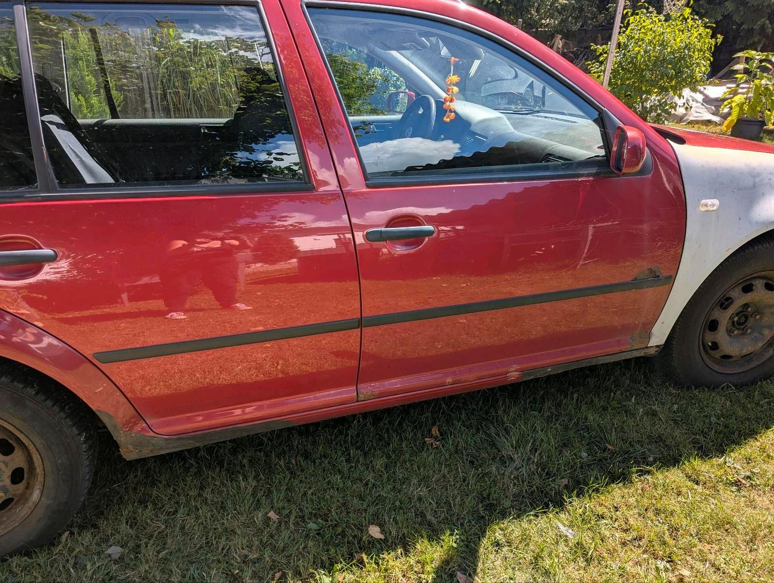 Volkswagen Golf 2005 — engine 105 HP (77kW)