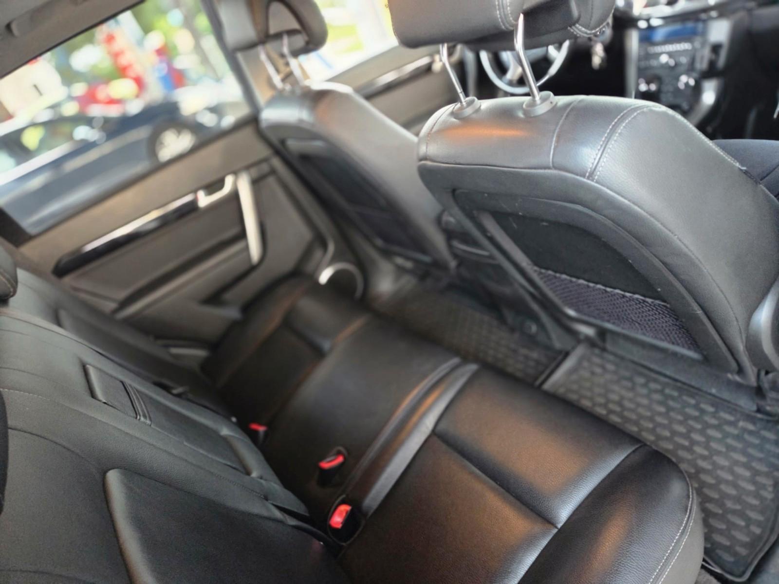 Chevrolet Captiva 2012 — photo 12