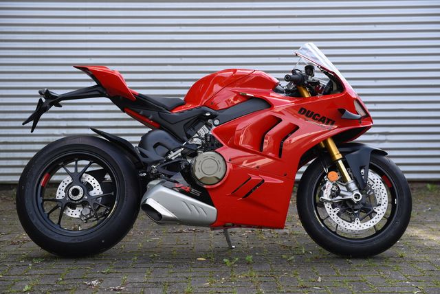 Ducati Panigale V4S 