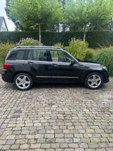 Mercedes-Benz GLK 350 4MATIC - - Mercedes-Benz GLK-Klasse mit Benzin-Antrieb
