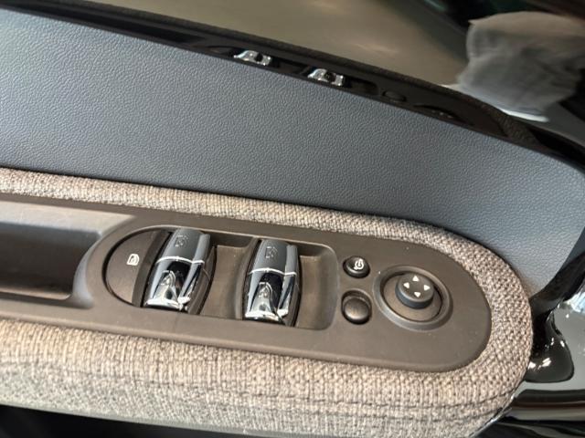 MINI Cooper S Countryman ALL4 Navi Digitales Cockpit 