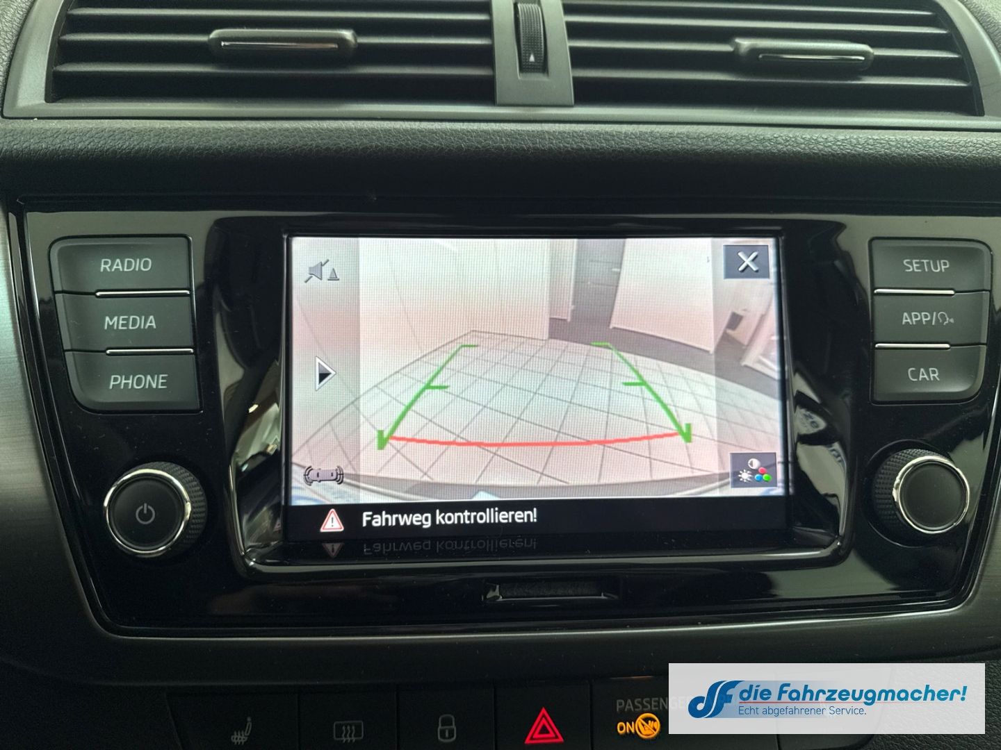 Fahrzeugabbildung SKODA Fabia Style 1.0 TSI CarPlay Klimaautom Musikstre