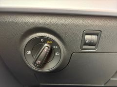 Fahrzeugabbildung Seat Arona FR 1.0 TSI 116 PS Navi Sitzh LED Alu PDC