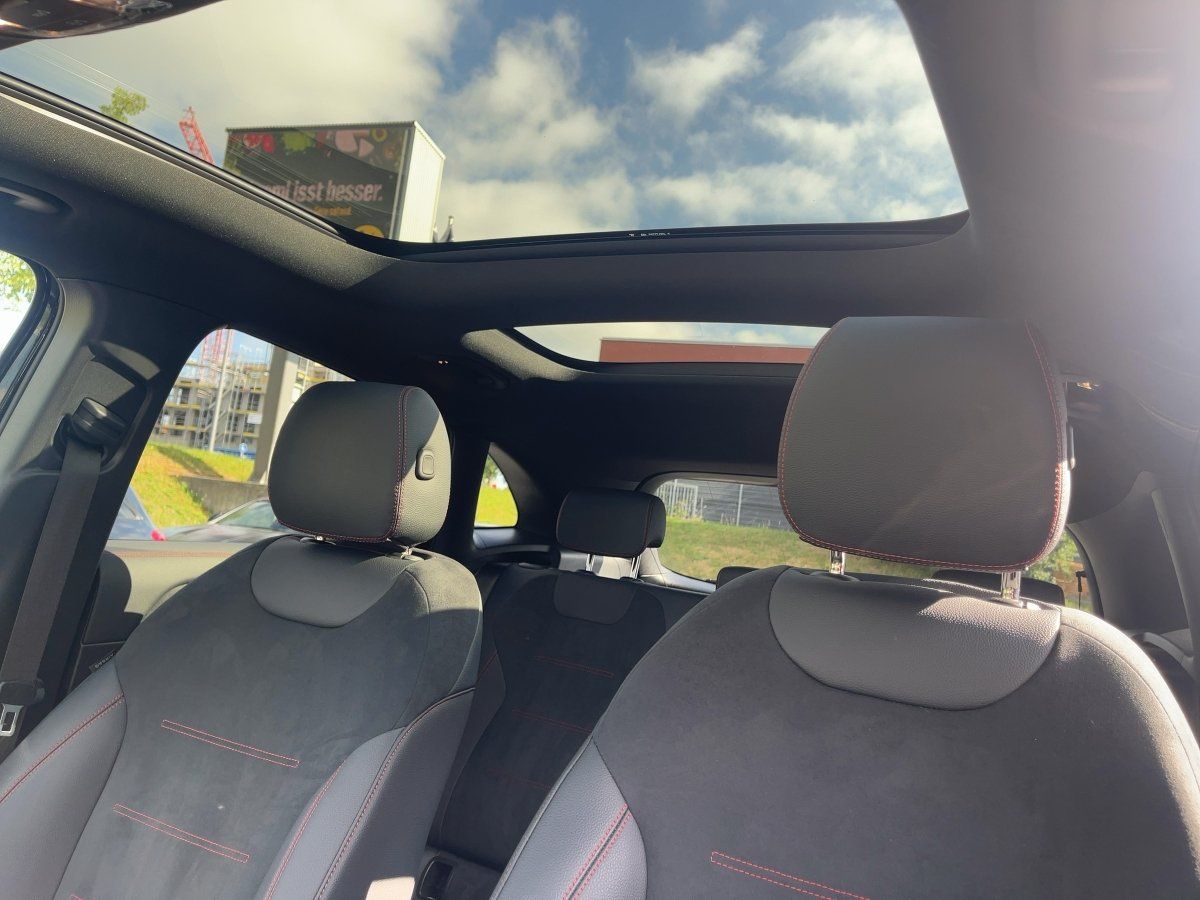 Fahrzeugabbildung Mercedes-Benz GLA 200 d AMG/Night/Pano/Kamera/AHK