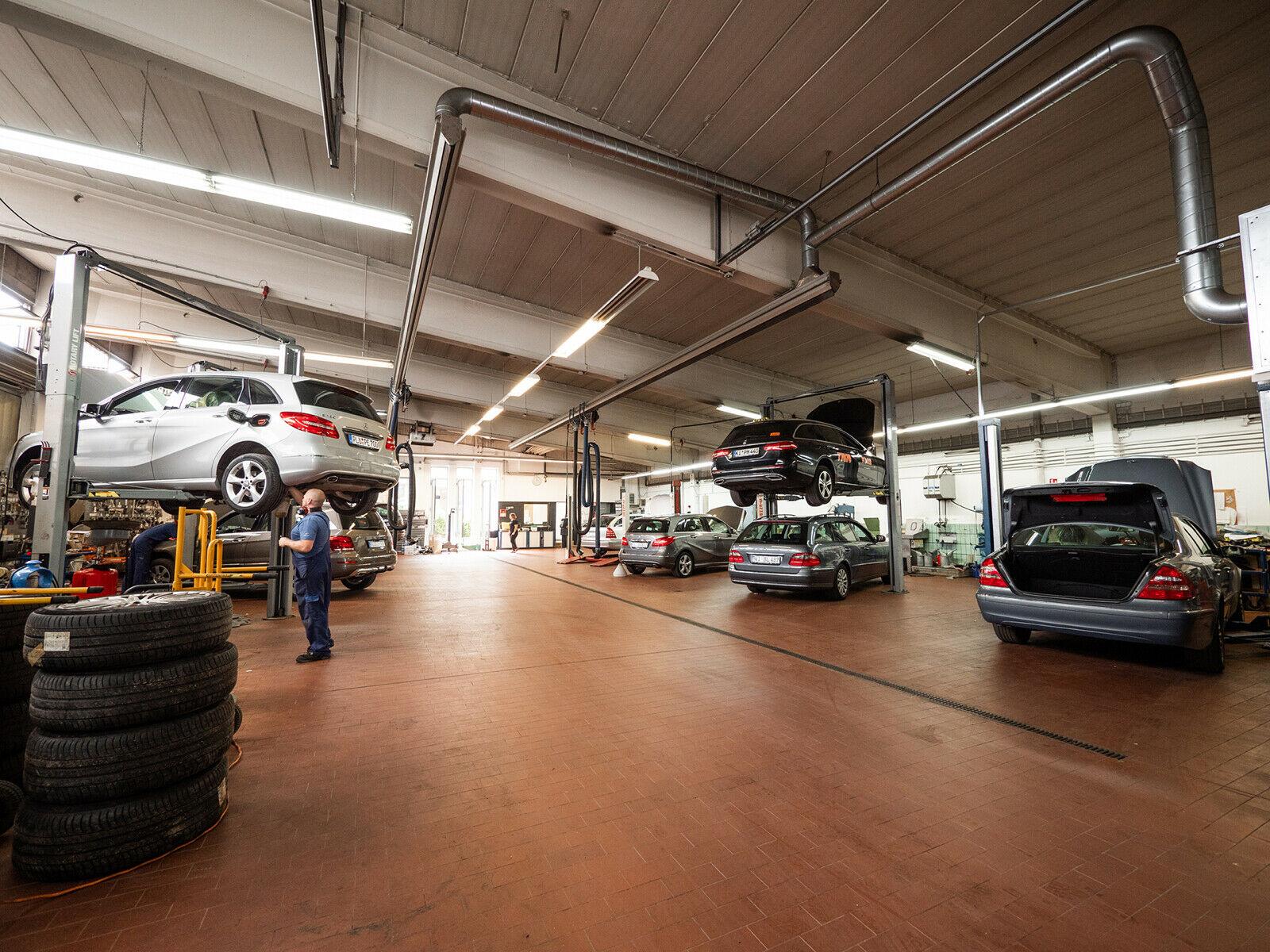 showroom-image-top