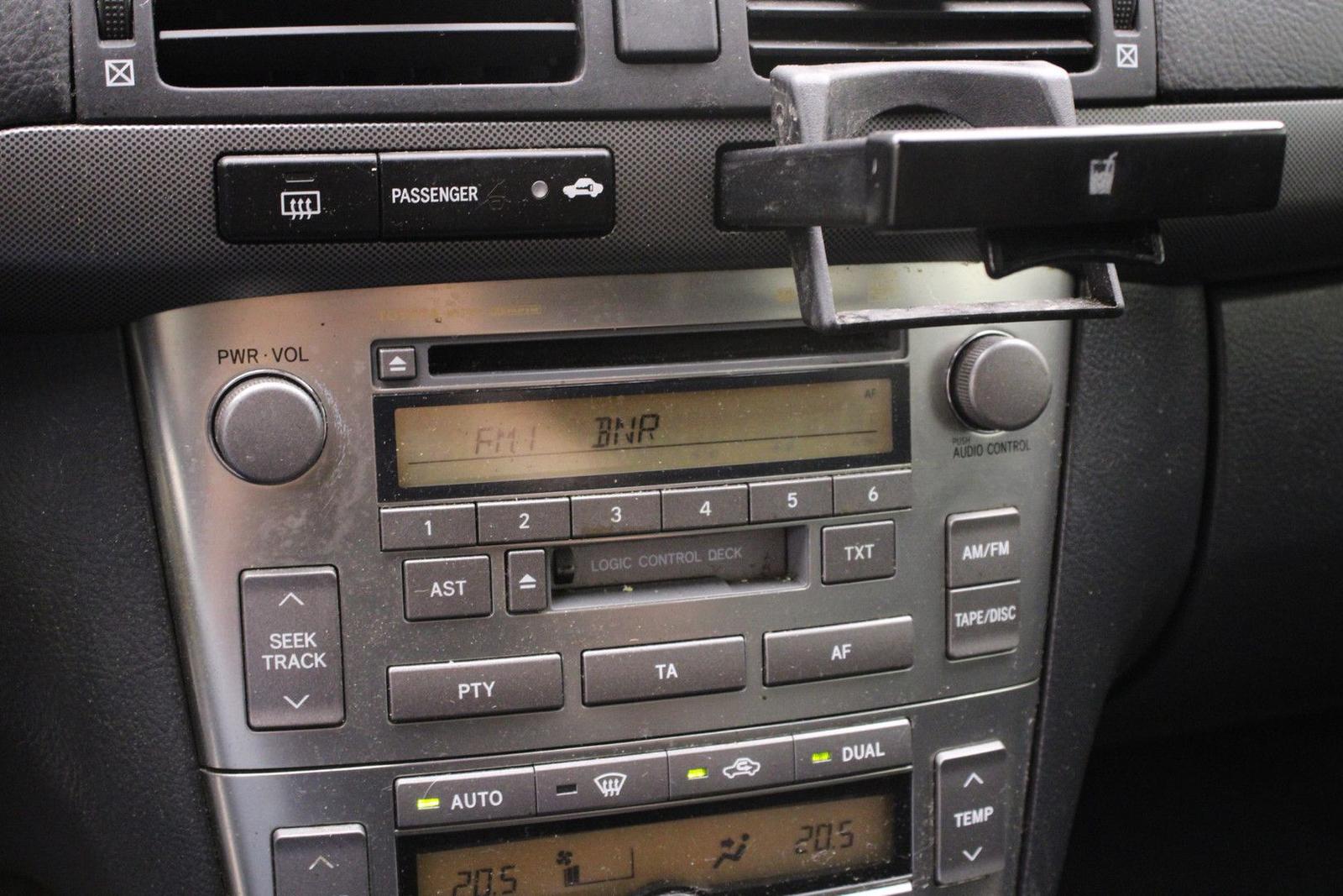 Toyota Avensis 2005 — фото 24